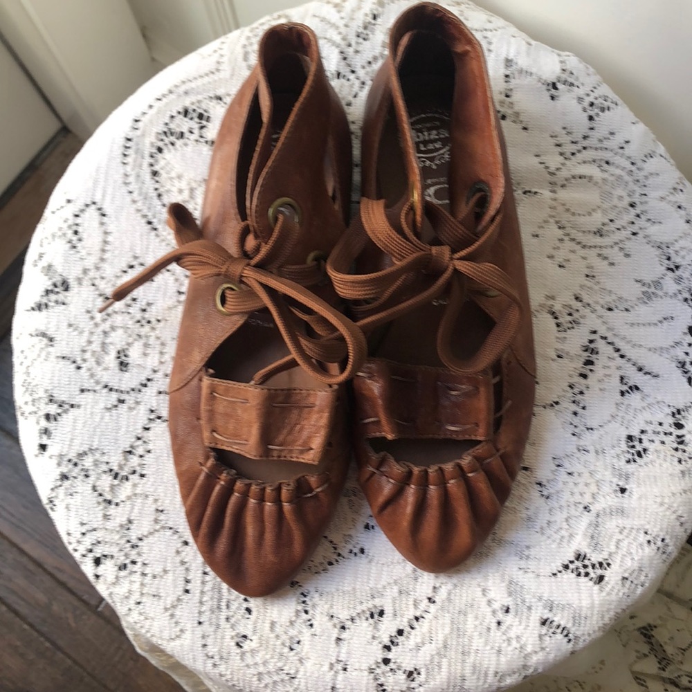 Jeffrey Campbell lace up flats size 8